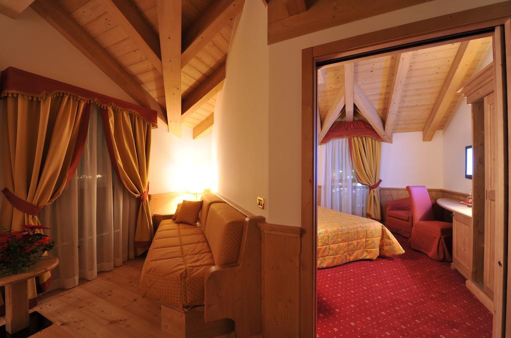 Sporthotel Rosatti ديمارو الغرفة الصورة